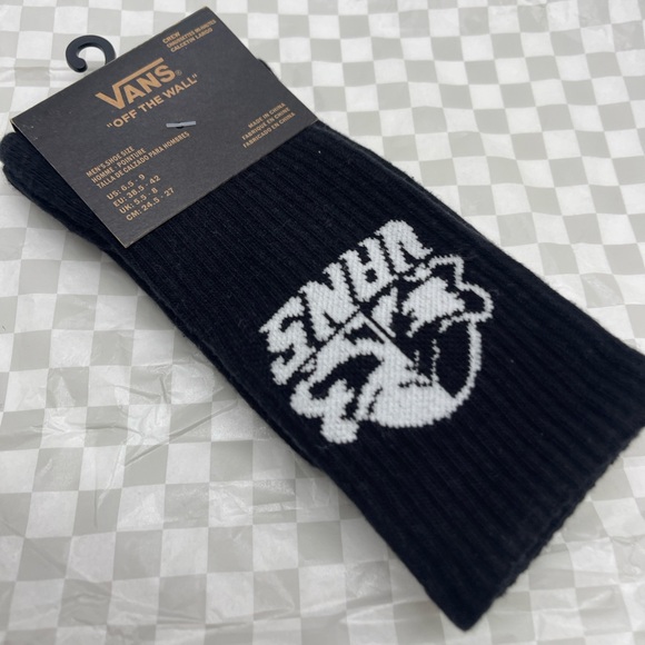 Vans Major Type Crew Socks (1 pair)
with jacquard art of a sinister skull - Picture 15 of 16